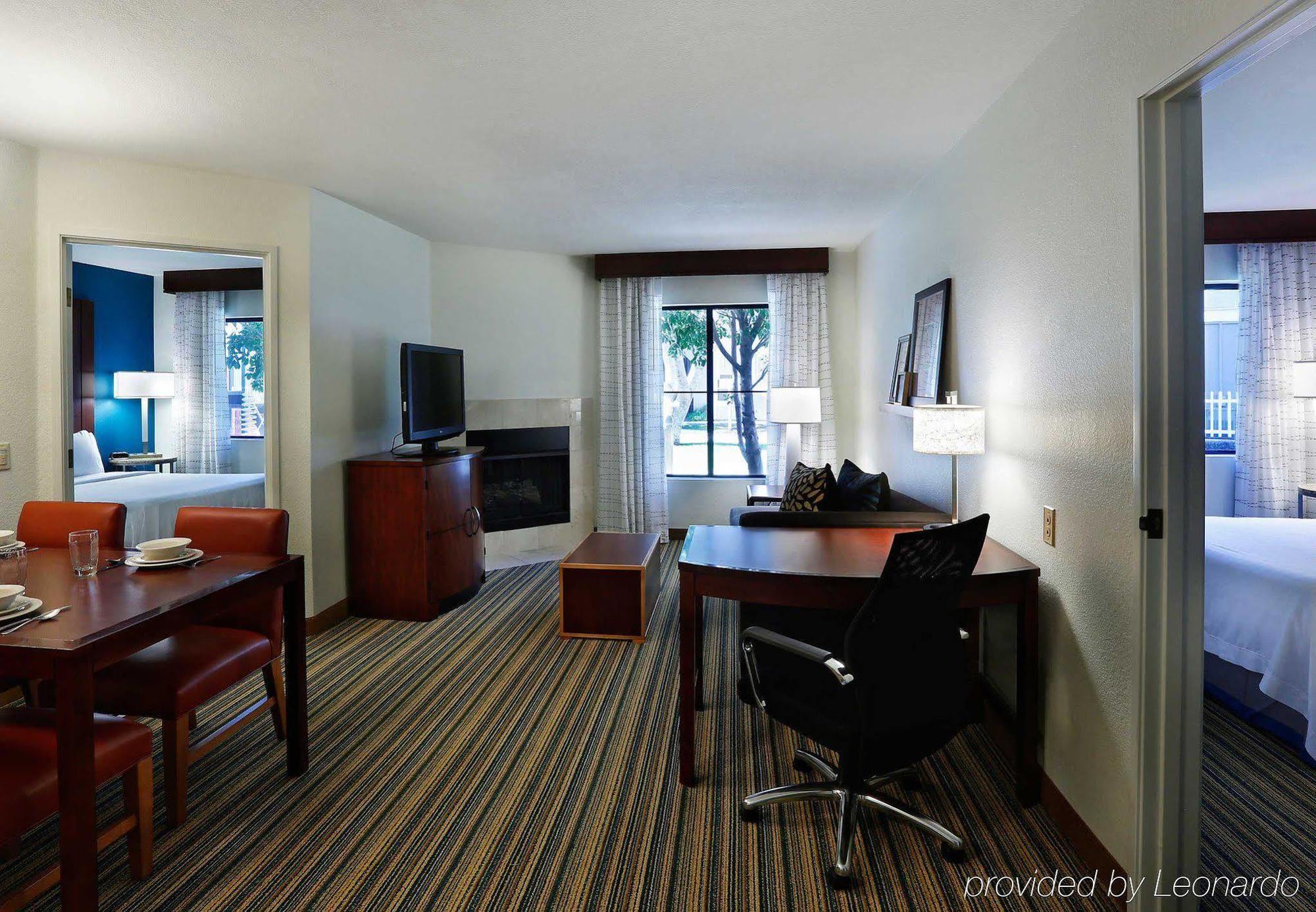 Residence Inn Phoenix Exteriör bild