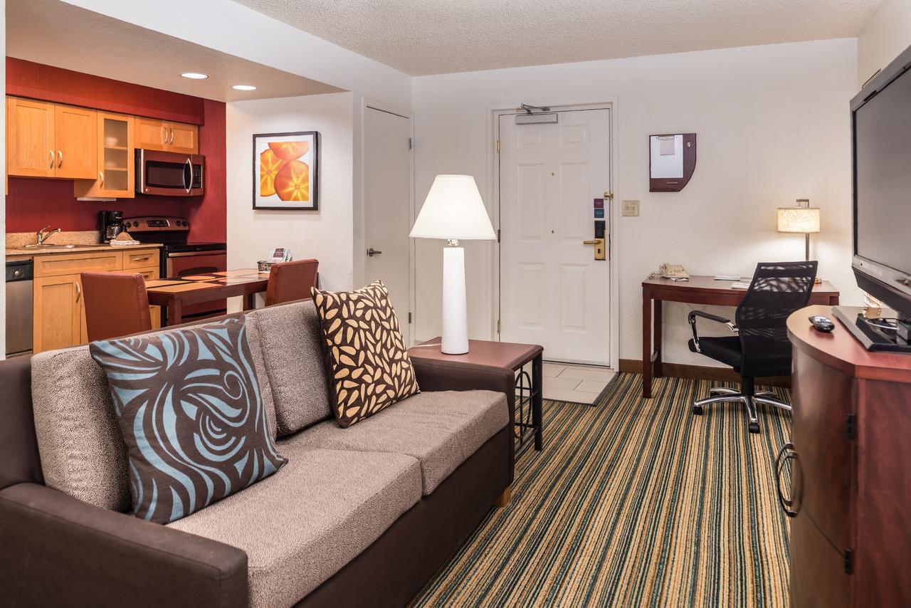 Residence Inn Phoenix Exteriör bild
